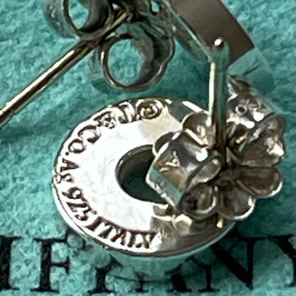 NON NEGOTIABLE 💯% AUTHENTIC TIFFANY 1837 ⭕️ CIRCLE EARRINGS - Picture 9 of 11